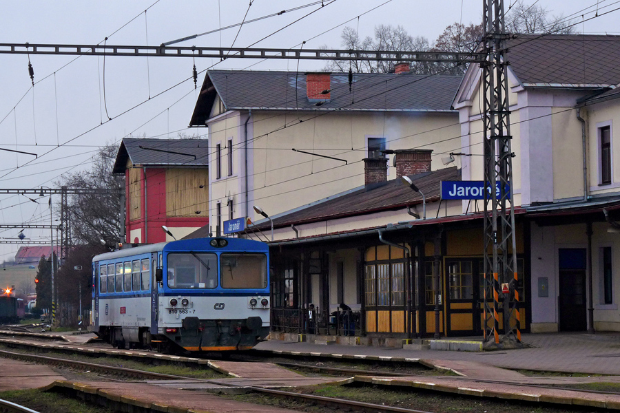 810 563-7