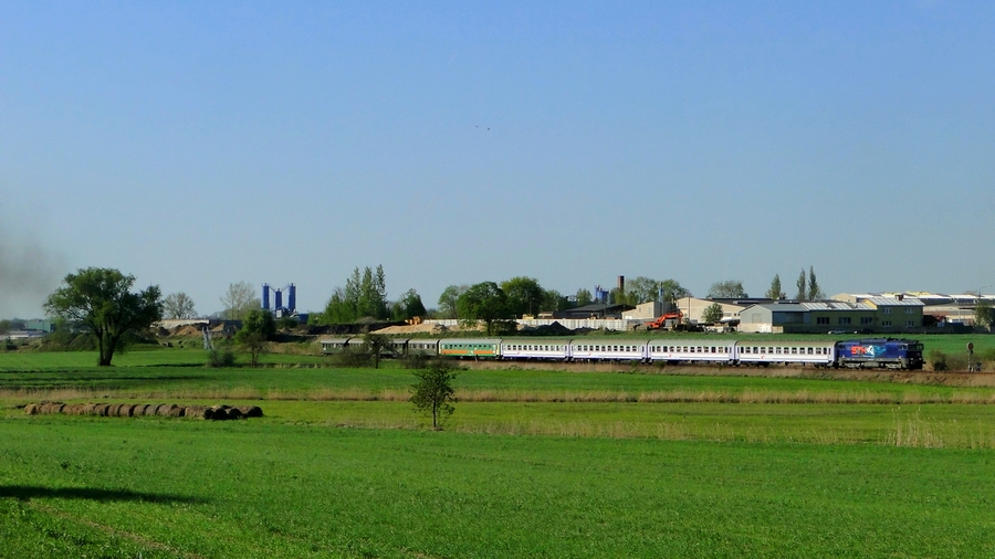 753 741-8