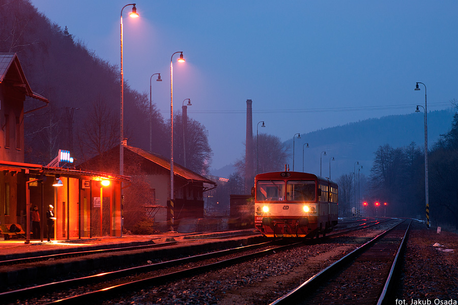810 094-3