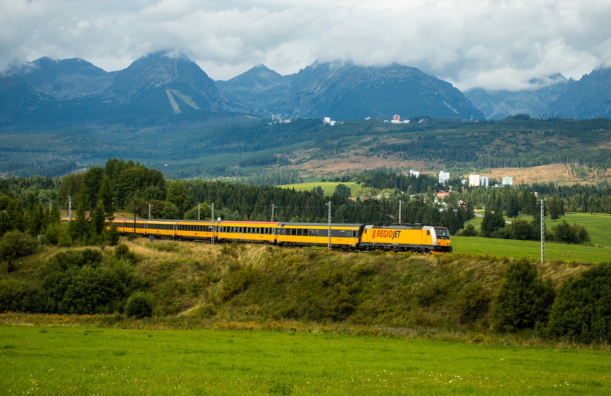 386 203