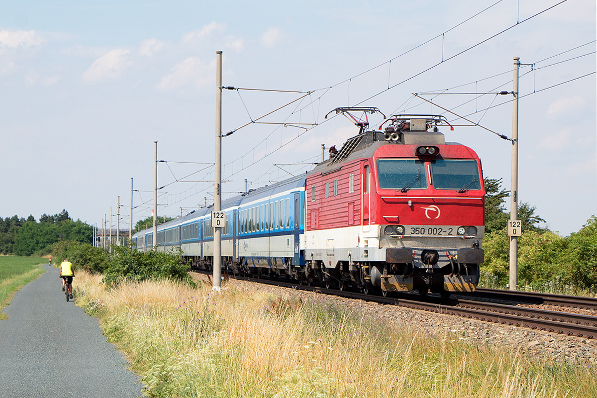 350 002
