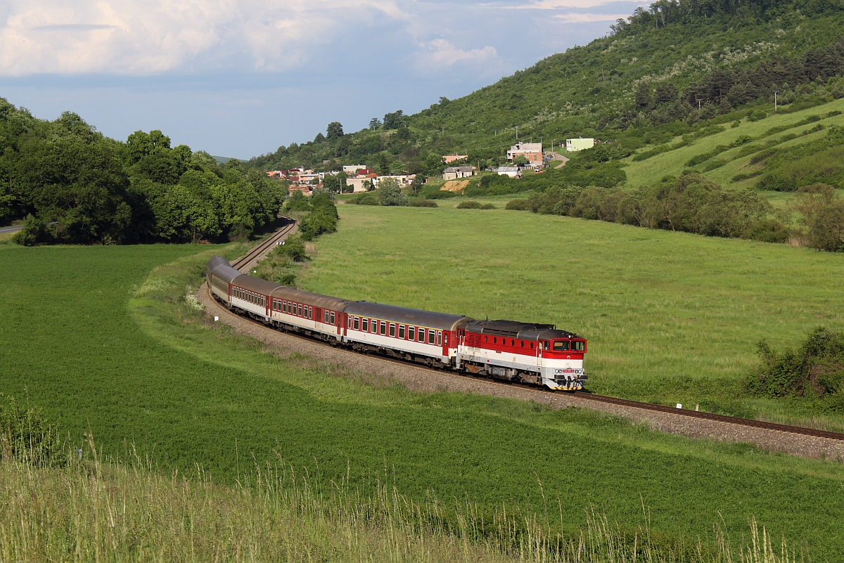 754 085-9
