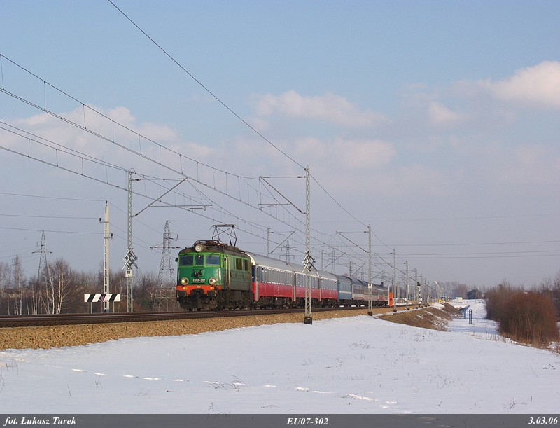 EU07-302