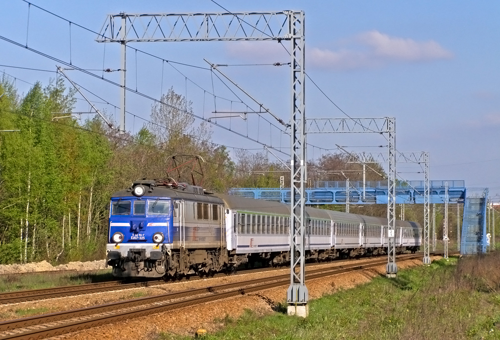 EU07-325