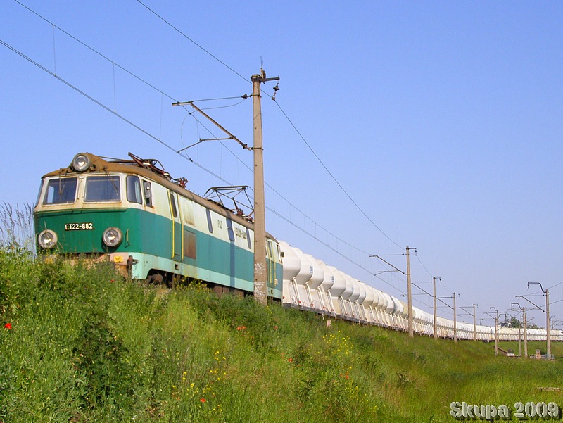 ET22-882