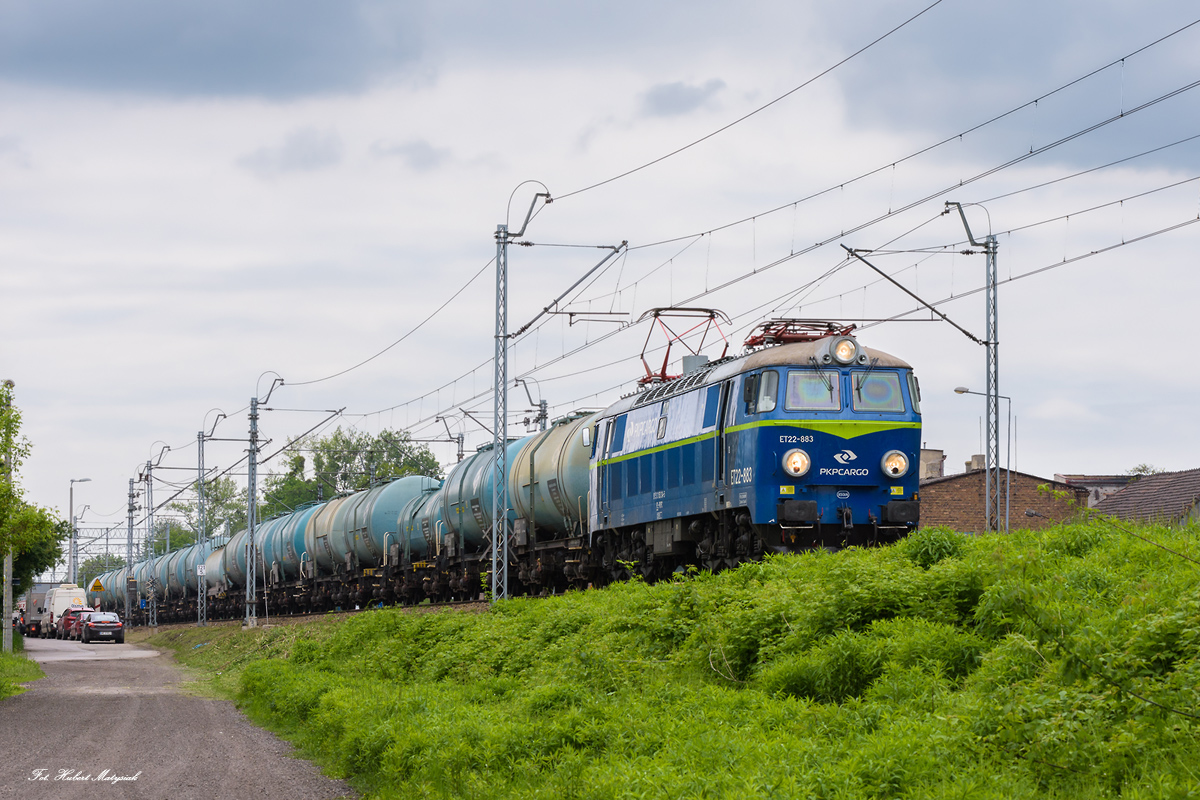 ET22-883