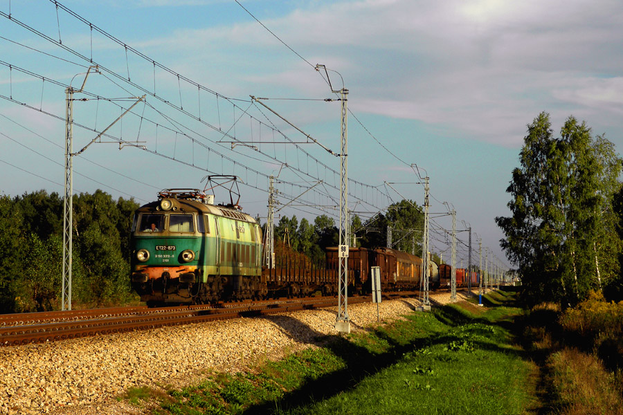 ET22-873