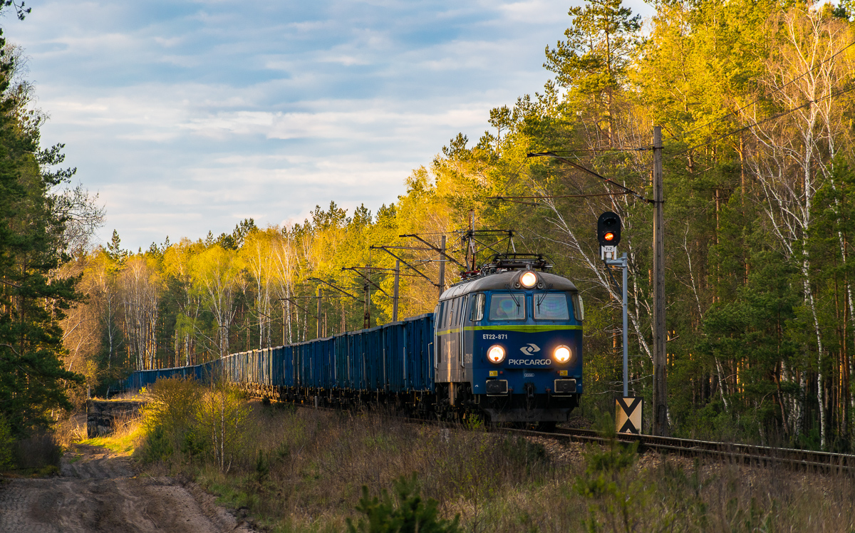 ET22-871