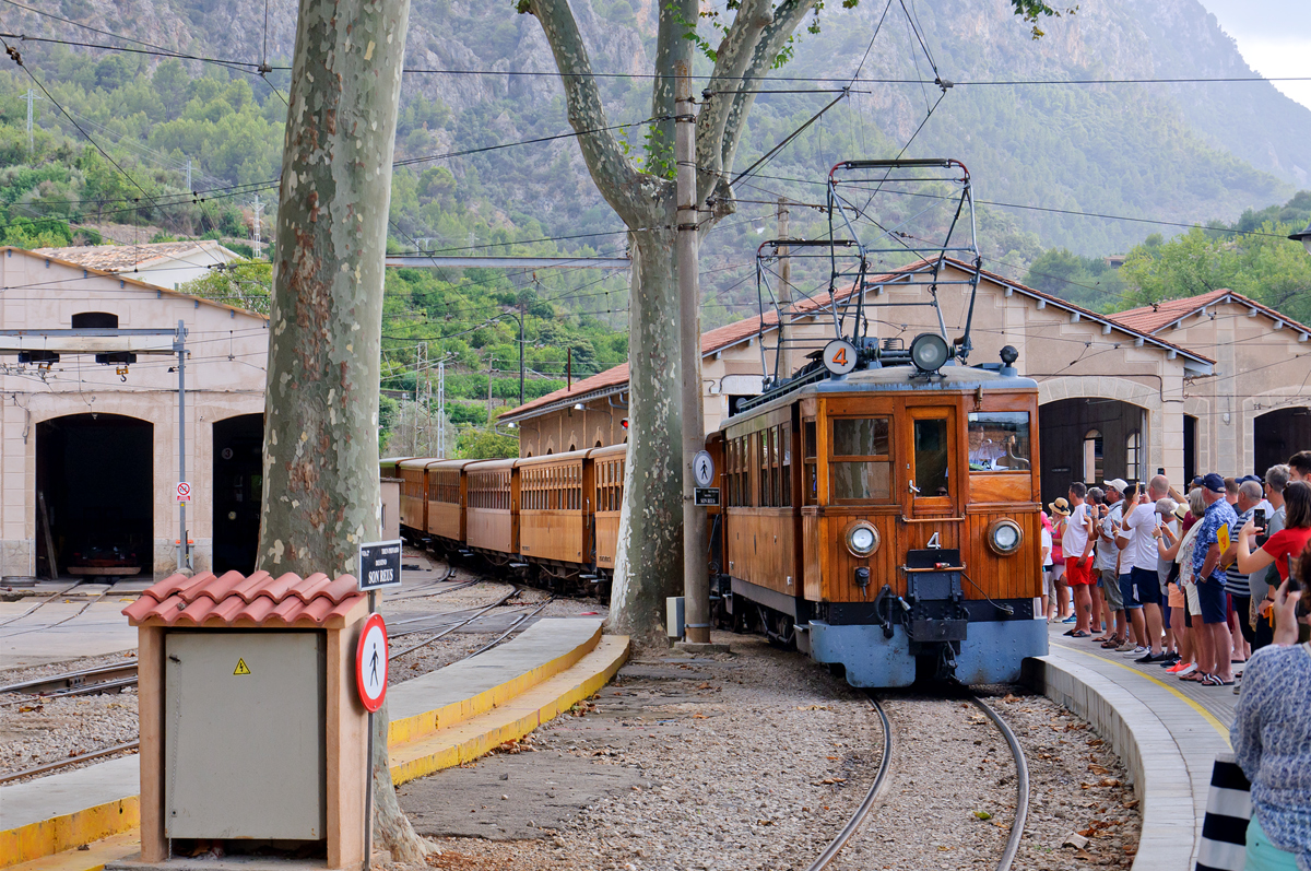 M.M.y C.Aniguos Talleres Carde y Escoriaza SA #4