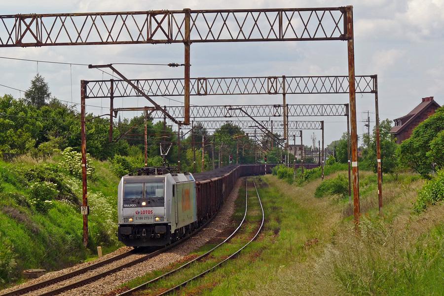 E186 272-1
