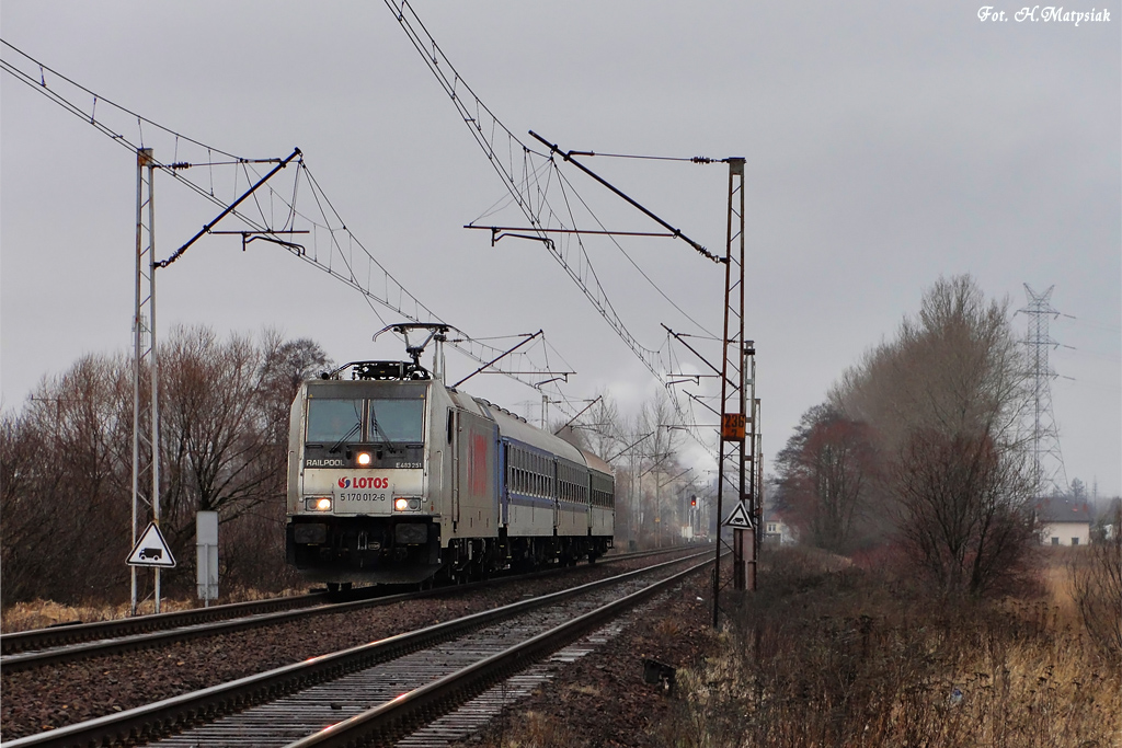 E 483-251