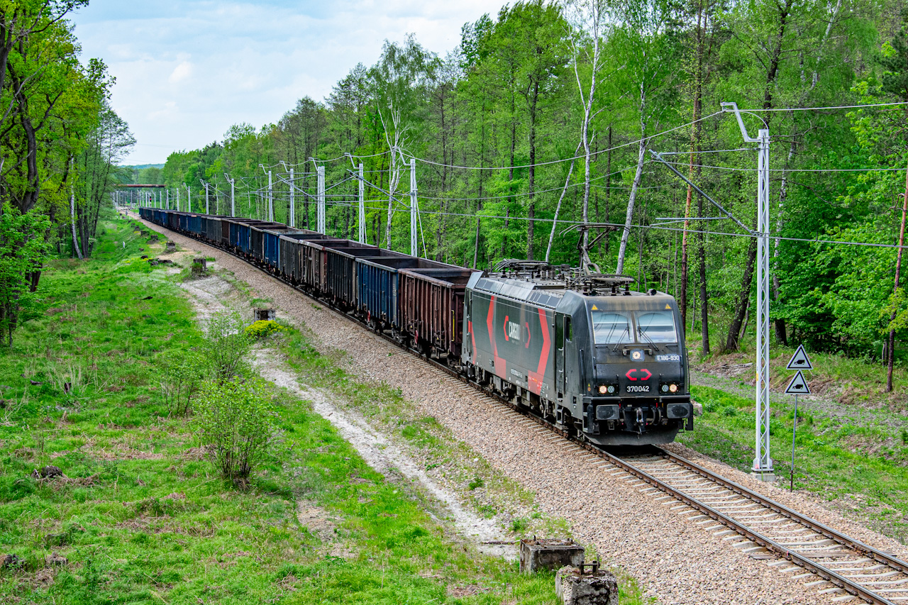 E186-930