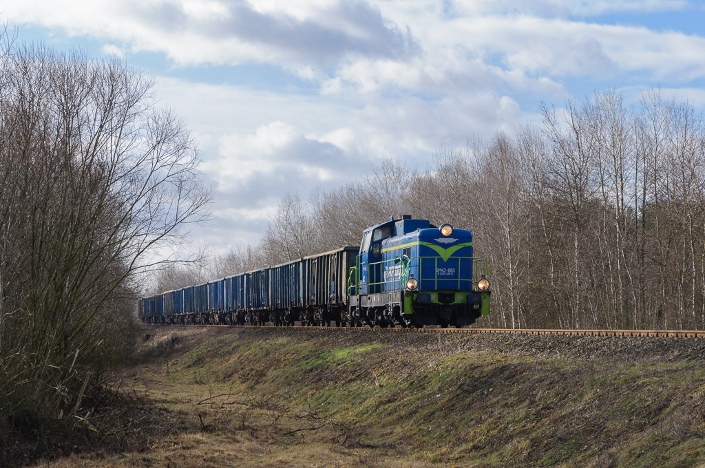 SM42-883