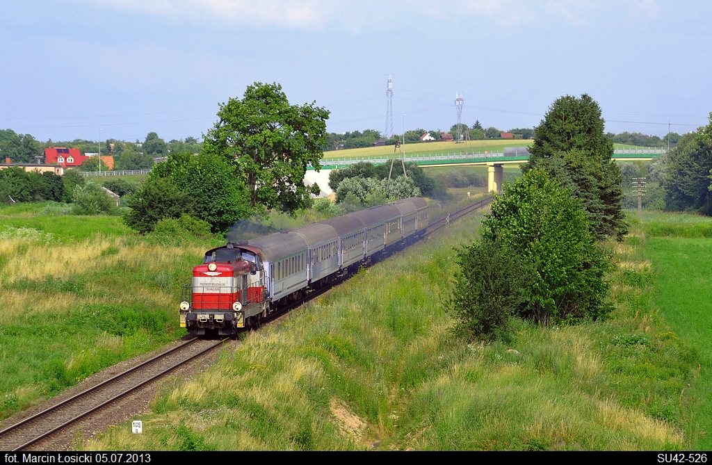 SU42-526