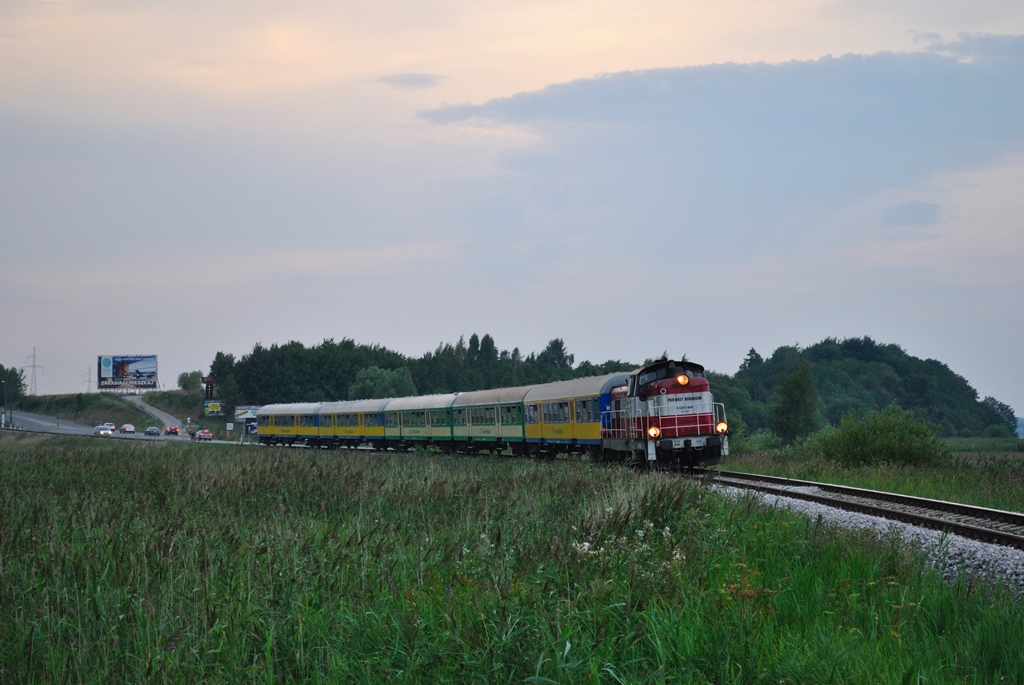 SU42-533
