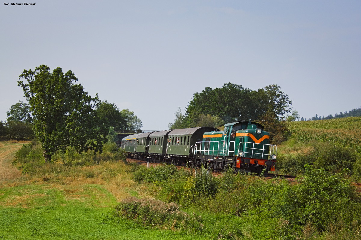 SU42-536