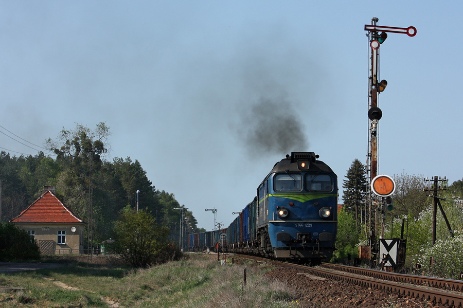 ST44-1229 w Wierzchucinie