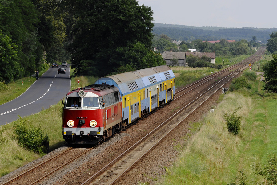 SU45-079
