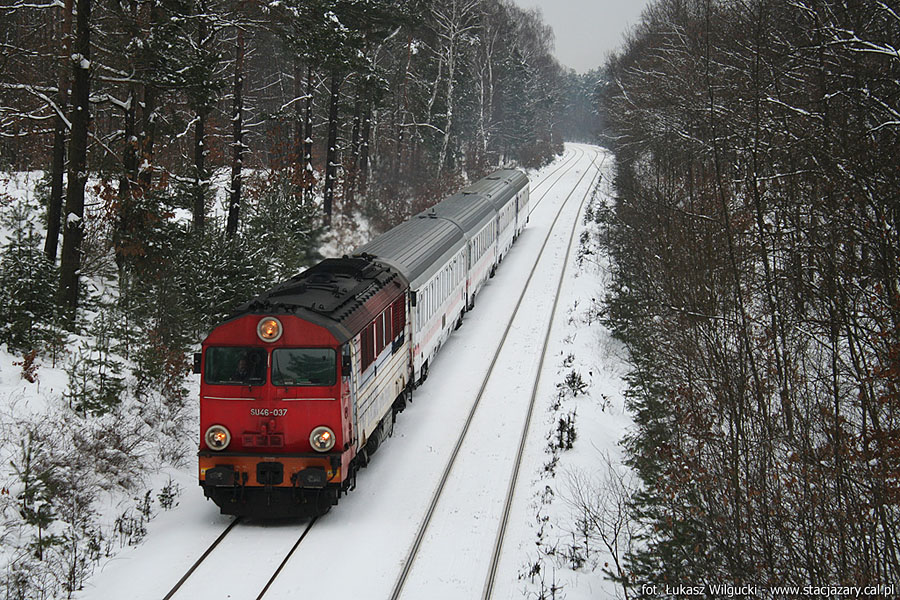 SU46-037