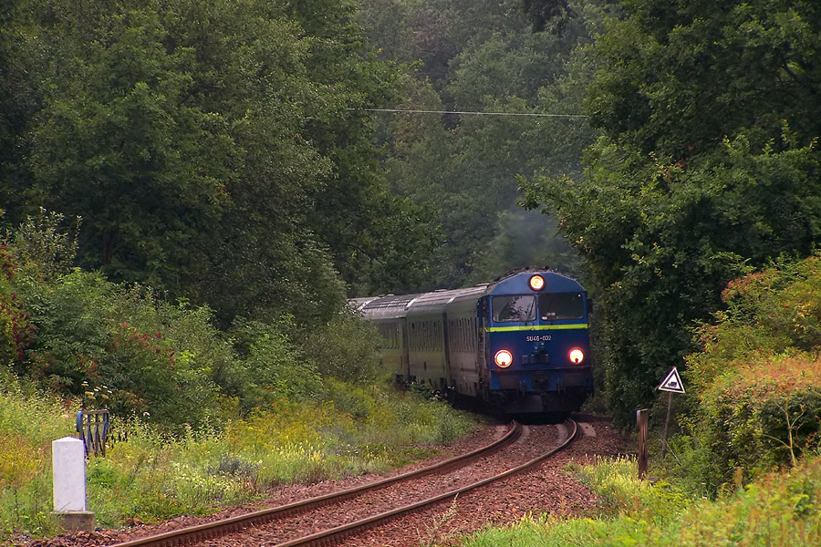 SU46-032