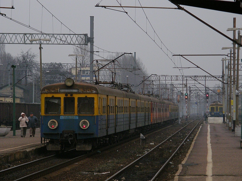 EN57-992