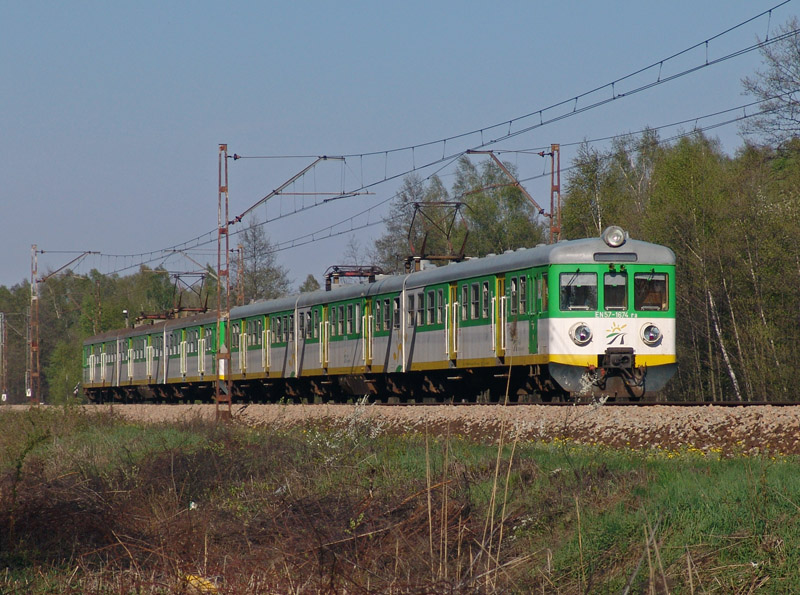 EN57-1674
