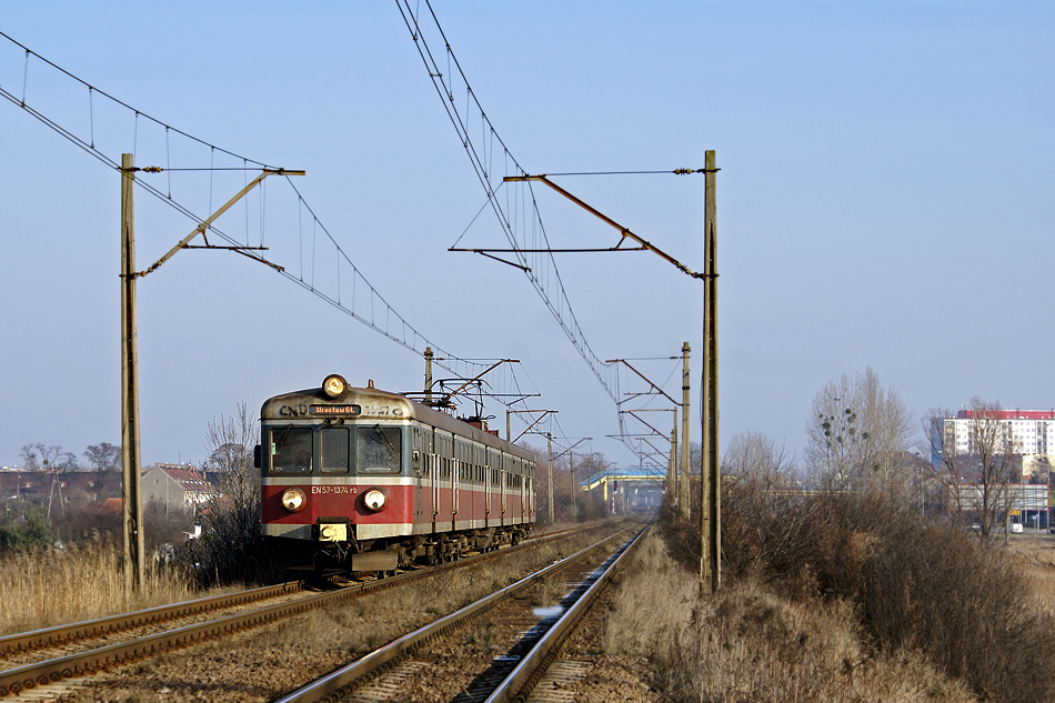 EN57-1374