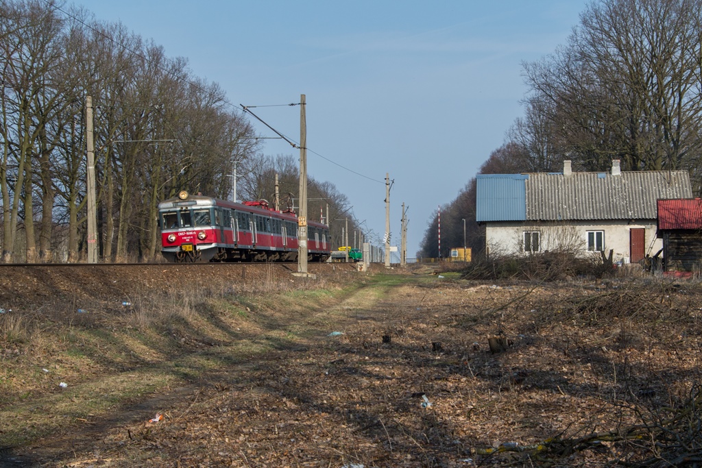 EN57-1686