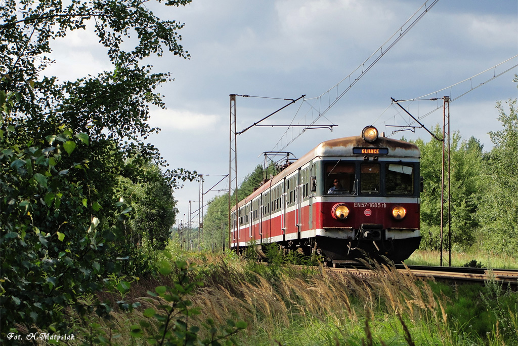 EN57-1685