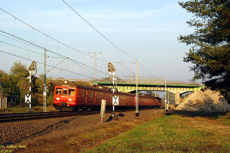 EN57-1713