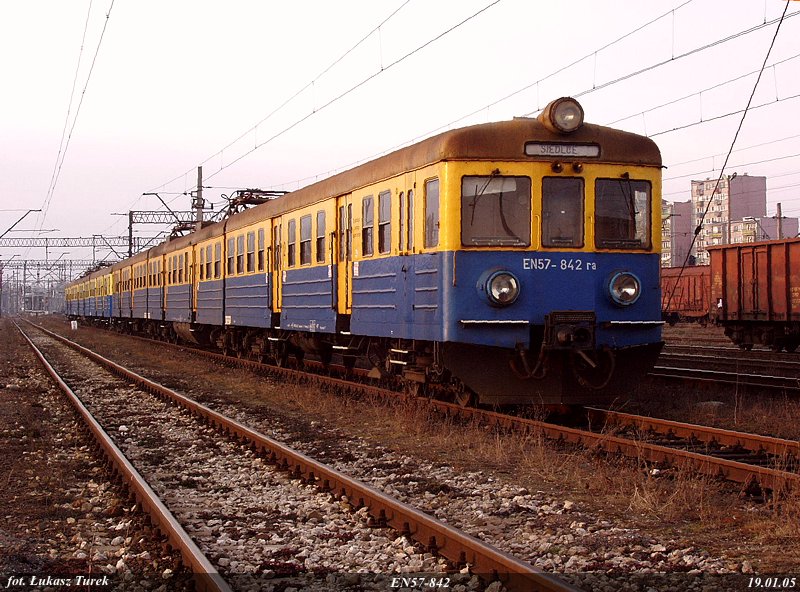 EN57-842