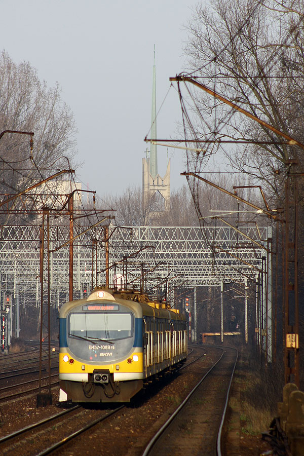 EN57-1089