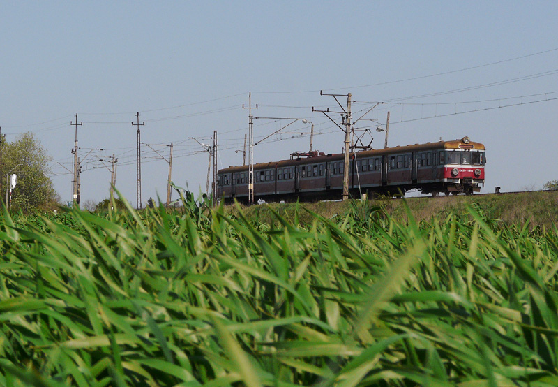 EN57-1158