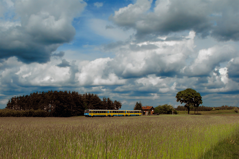 SA102-001
