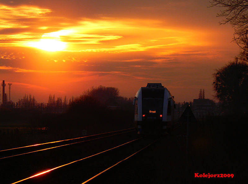 OSTBAHN O ZACHODZIE SŁOńCA....